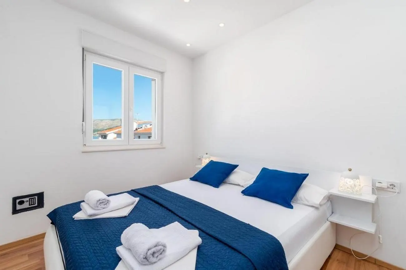 Family Friendly Apartments With A Swimming Pool Mastrinka, Ciovo - 23984 Trogir