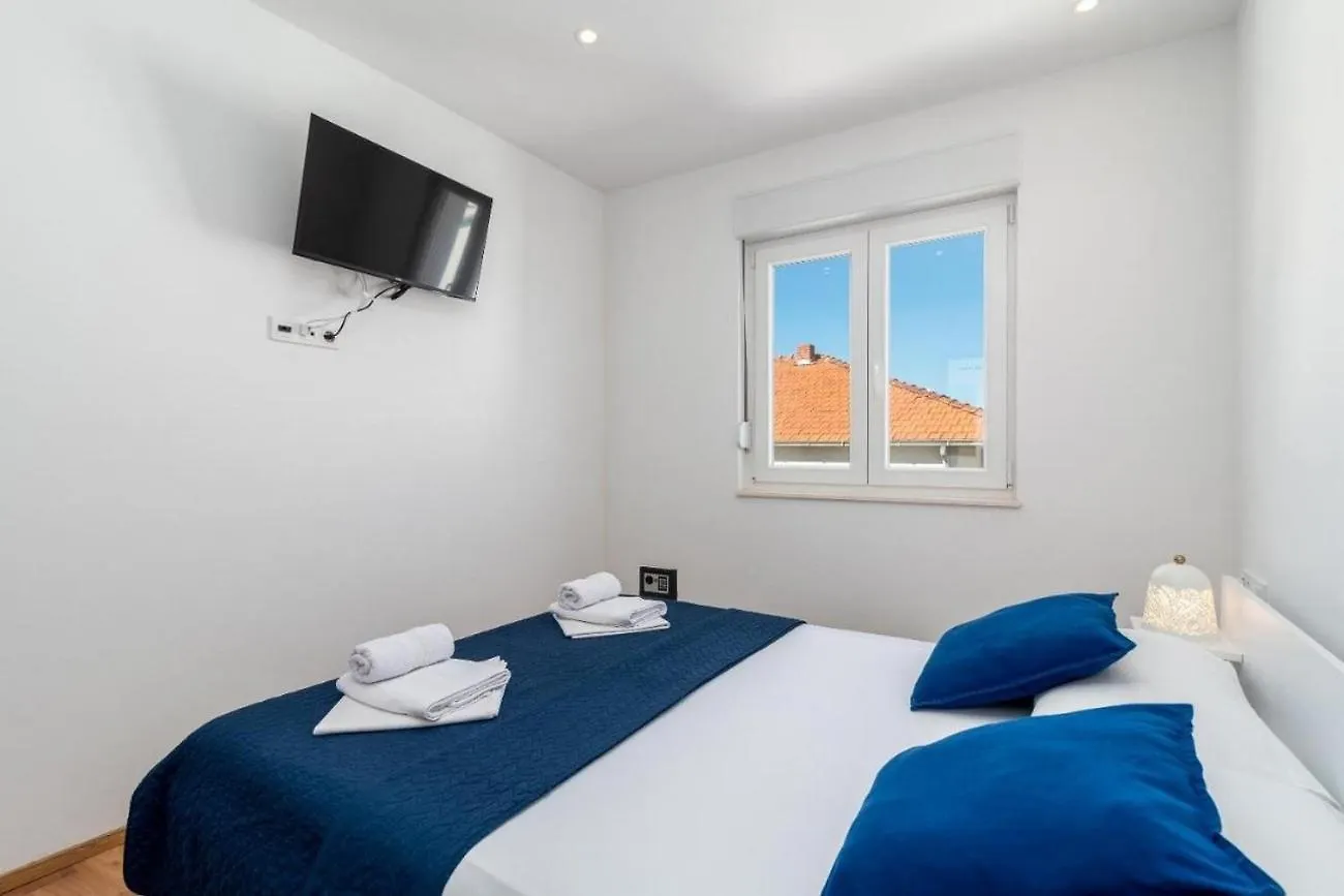 Family Friendly Apartments With A Swimming Pool Mastrinka, Ciovo - 23984 Trogir