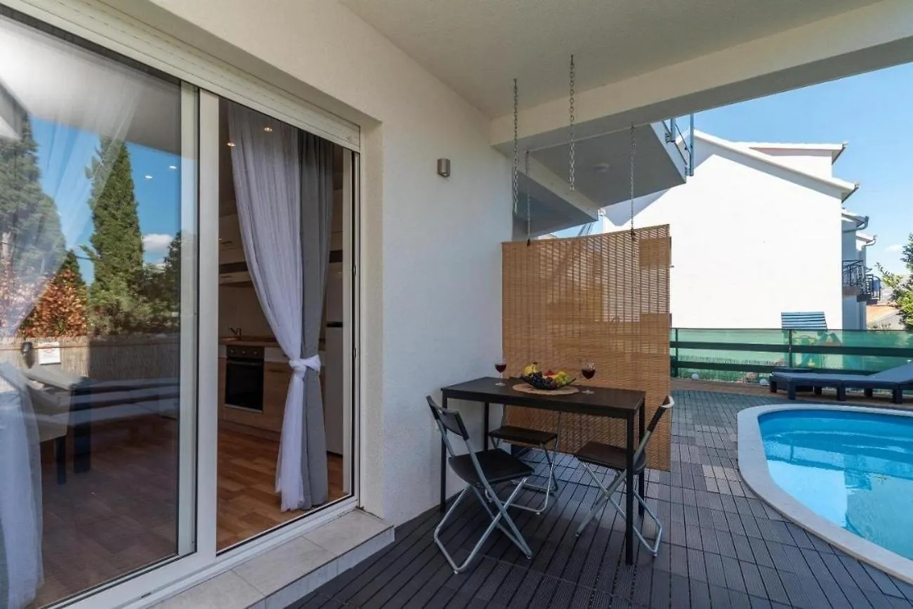 Family Friendly Apartments With A Swimming Pool Mastrinka, Ciovo - 23984 Trogir