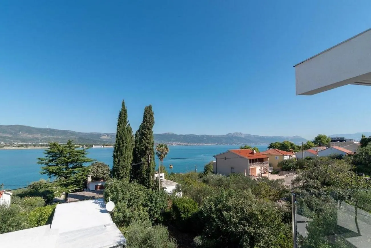 Family Friendly Apartments With A Swimming Pool Mastrinka, Ciovo - 23984 Trogir