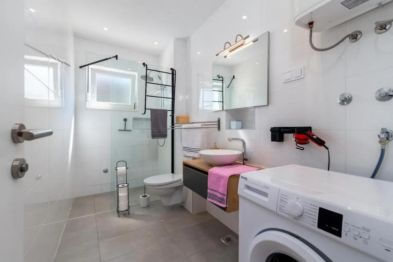 Family Friendly Apartments With A Swimming Pool Mastrinka, Ciovo - 23984 Trogir