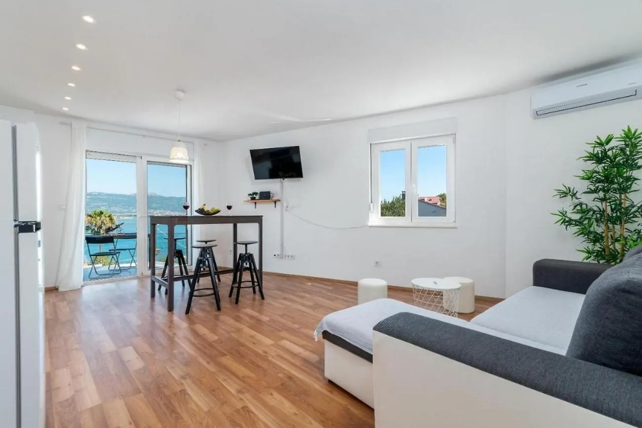 Family Friendly Apartments With A Swimming Pool Mastrinka, Ciovo - 23984 Trogir