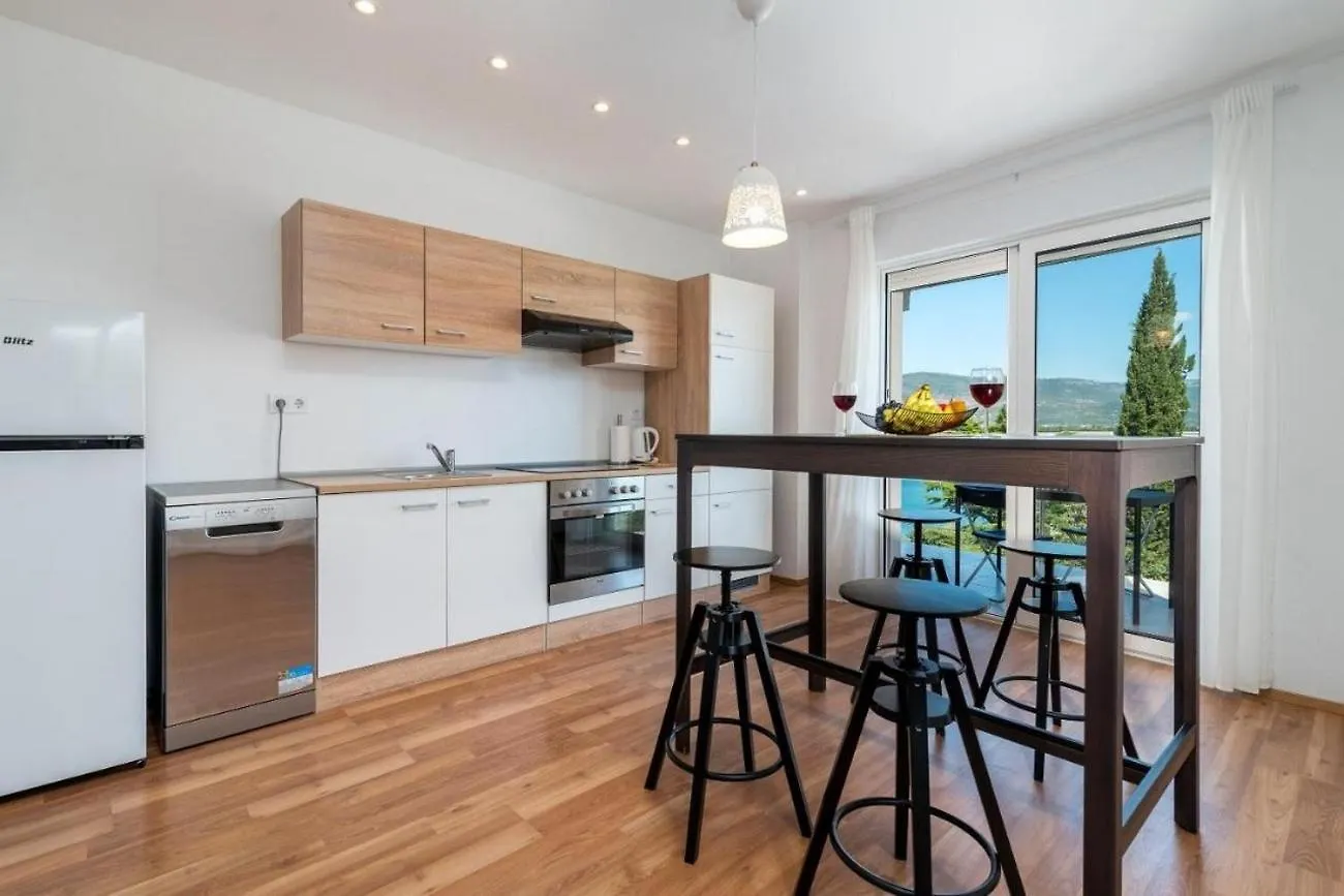 Family Friendly Apartments With A Swimming Pool Mastrinka, Ciovo - 23984 Trogir