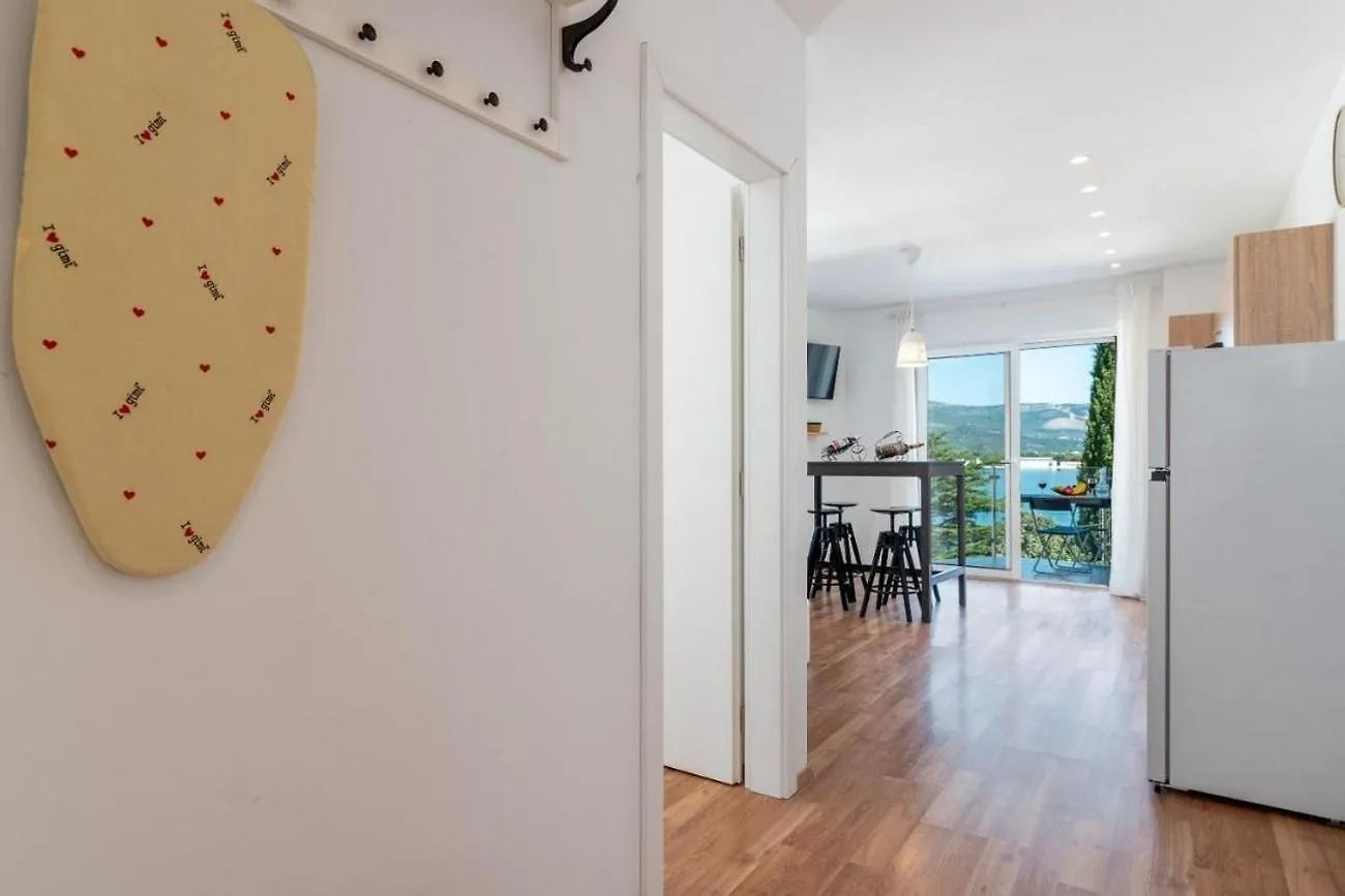 Family Friendly Apartments With A Swimming Pool Mastrinka, Ciovo - 23984 Trogir 0*,  Croatia
